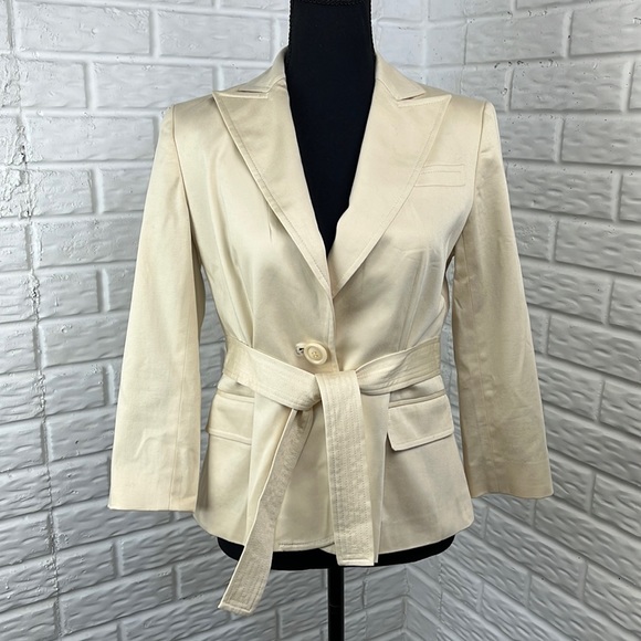 NINE WEST cream belted blazer animal print lining size 4